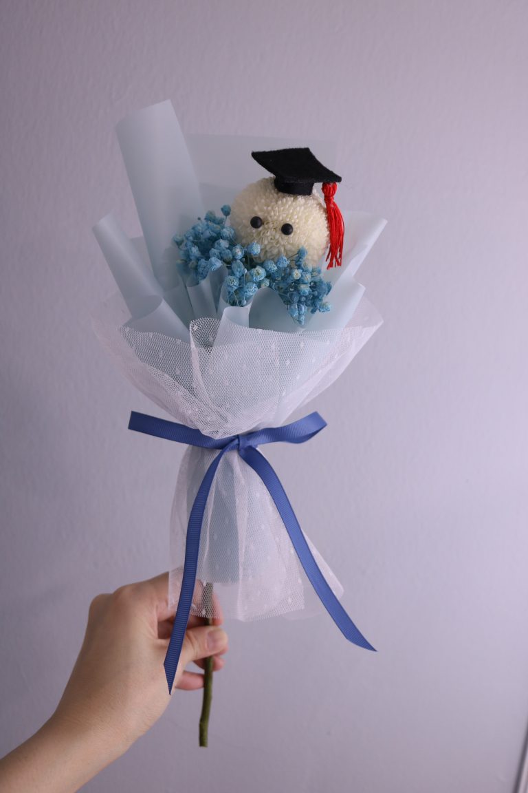 Graduation Bouquet – 31 – Wish Flowers